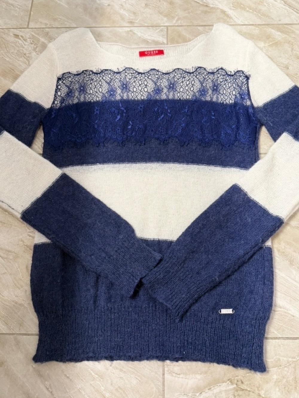 Guess Sweatshirt
